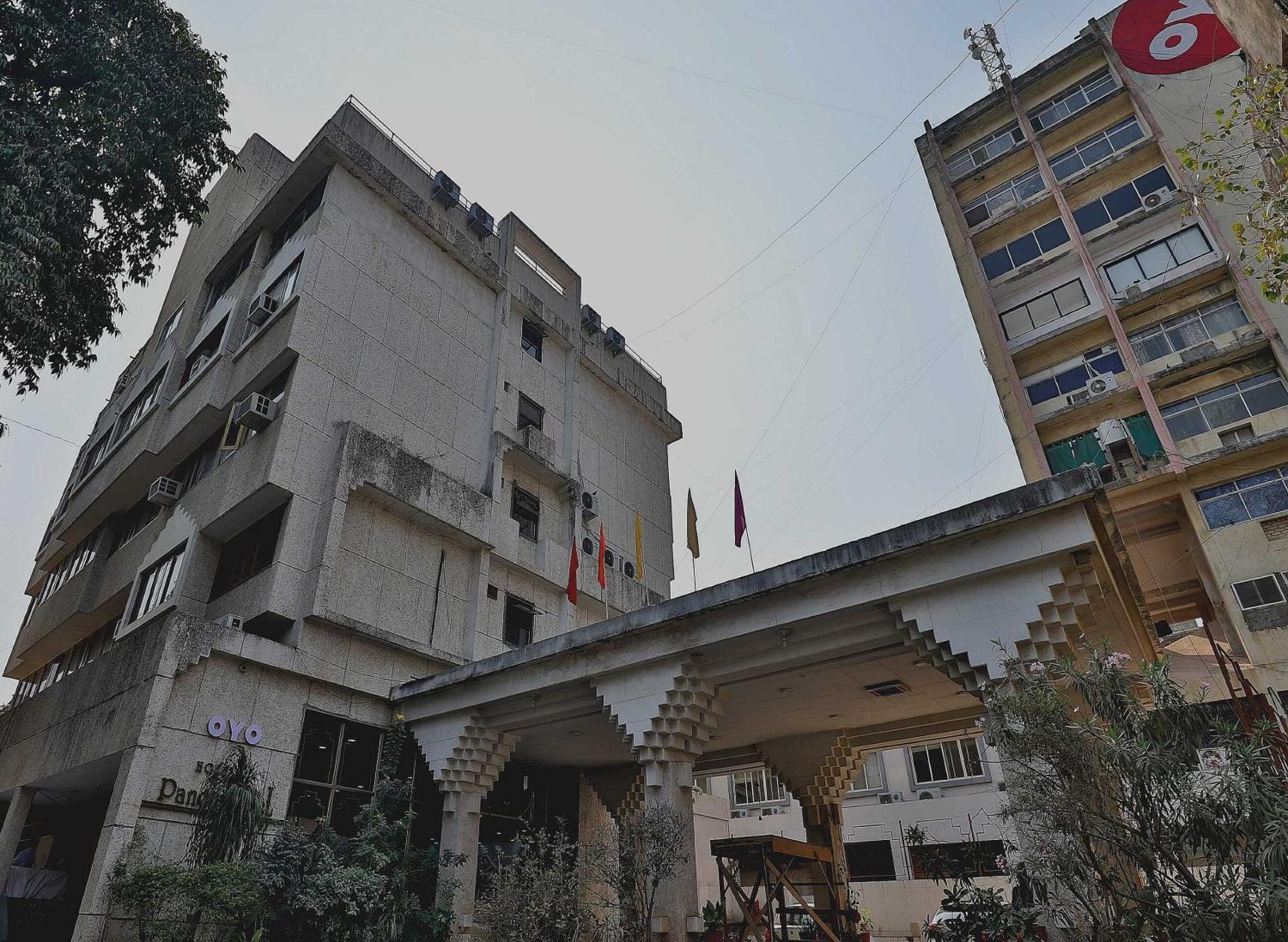 Collection O Hotel Panchsheel Vadodara Bagian luar foto